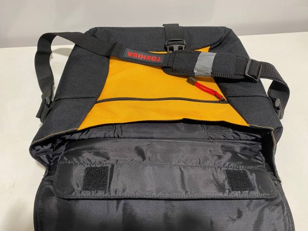 Toshiba Messenger Bag Orange torba na laptopa - obrazek 7