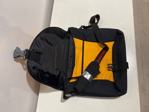 Toshiba Messenger Bag Orange torba na laptopa - obrazek 6