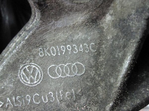 AUDI A4 2.0 TDI CJC 140KM 13r łapa wspornik silnika 8K0199339D 8K0199343C - obrazek 5