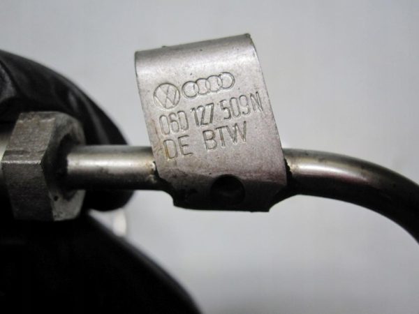 Audi A4 2.0 TFSI 02r. 220M BUL 06D127509N Przewód paliwa