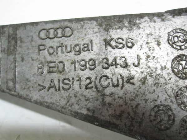 Audi A4 2.0 TFSI 220M BUL 162TYS. 8E0199343J Łapa silnika - obrazek 3