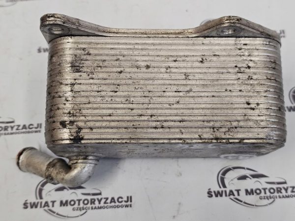 AUDI A4 B7 2.0 TFSI BWE 200KM chłodniczka oleju 06D117021C - obrazek 3