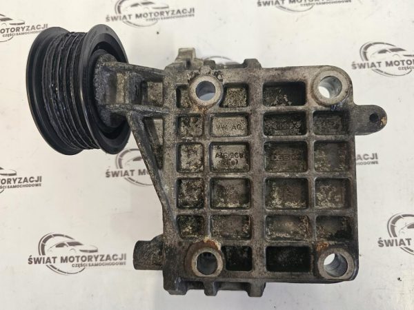 AUDI A5 3.0 TDI V6 CAP 240KM 10r 059903143S Łapa alternatora 059903143S - obrazek 3