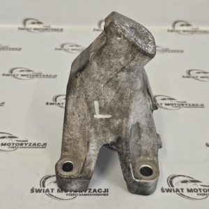 AUDI A5 3.0 TDI V6 CAP 240KM 10r Łapa wspornik silnika lewa 8K0199307AQ