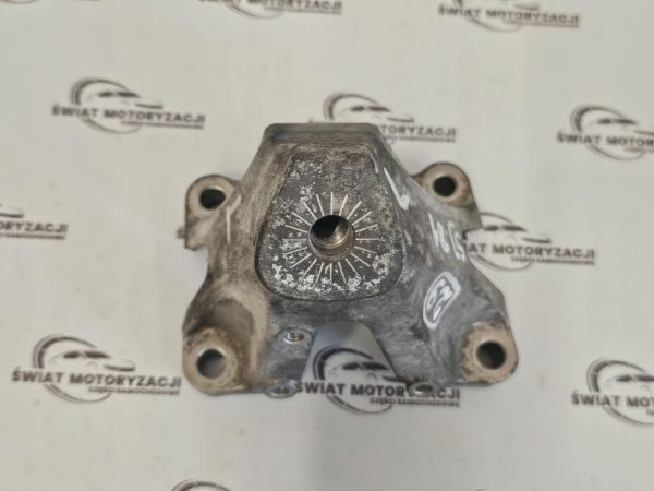 AUDI A5 3.0 TDI V6 CAP 240KM 10r Łapa wspornik silnika lewa 8K0199307AQ - obrazek 5