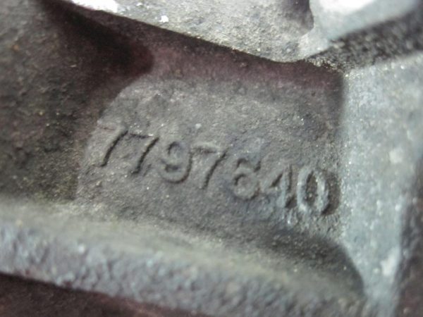 BMW 1 2.0 D 11r pompa wody 779764009 - obrazek 3