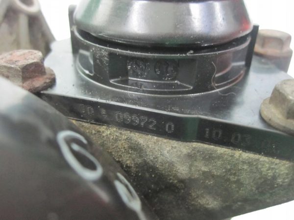BMW 1 2.0 D N47D20C 139 tys pompa wody - obrazek 4