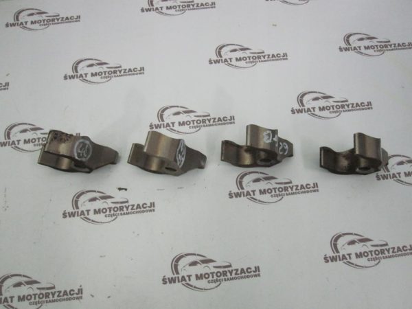 BMW 1 2.0D N47D20C 139 tys mocowanie stopka wtrysku - obrazek 3