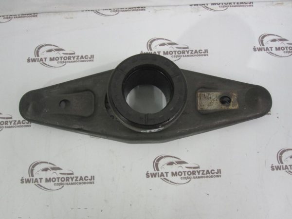 BMW E90 E60 2.5 B 07r łapa widełki sprzęgła 7570153 - obrazek 6