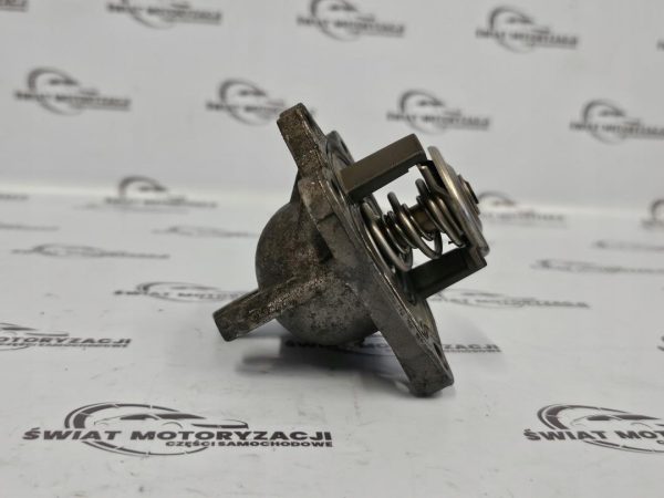 CHEROKEE COMMANDER 3.0 CRD 4X4 obudowa termostatu A6422000315 - obrazek 4