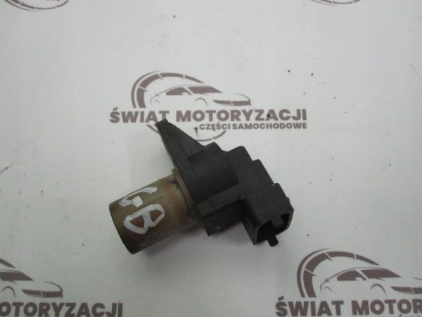 MERCEDES E 3.0 CDI 06r czujnik położenia wałka rozrządu A0031533728