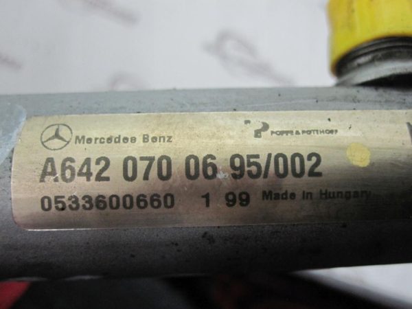 MERCEDES E 3.0 CDI 06r listwa wtryskowa prawa 0281002504 - obrazek 3