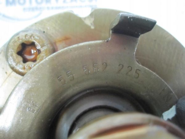 Opel Corsa 1.2 16V A12XER 85KM 12r nastawnik faz rozrządu wariator 55562225 - obrazek 4