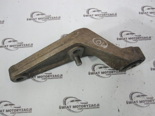 Opel Corsa 1.2 16V A12XER 85KM mocowanie skrzyni 13185905 - obrazek 3