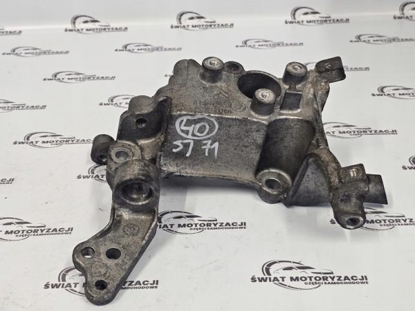 Peugeot 308 1.6 E-HDI BHY 100KM łapa wspornik alternatora 9804121180 - obrazek 5
