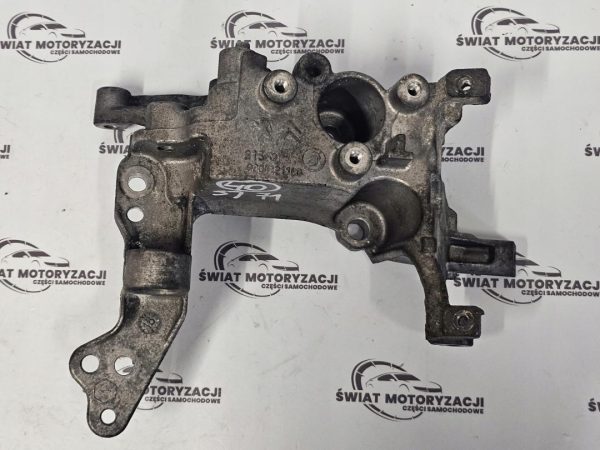 Peugeot 308 1.6 E-HDI BHY 100KM łapa wspornik alternatora 9804121180 - obrazek 8