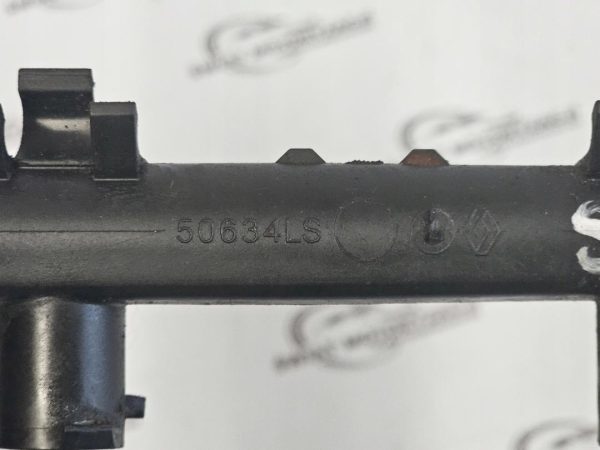 SCENIC 1.6 16V K4M858 110KM 10r listwa wtryskowa 8200135504 - obrazek 3