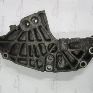 TRAFIC VIVARO 2.0 DCI M9R630 08r 115KM 8200741758 ŁAPA WSPORNIK