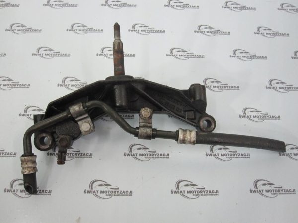TRAFIC VIVARO 2.0 DCI M9R782 09r 90KM łapa wspornik 8200404278A 93853923