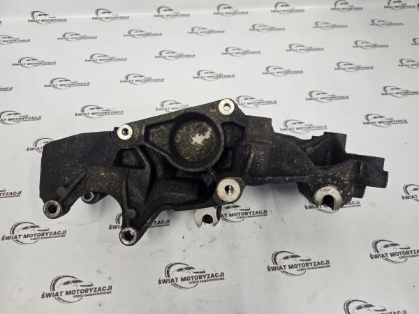 TRAFIC VIVARO 2.0 DCI M9R786 114KM 14r łapa wspornik alternatora 8200803443 - obrazek 4