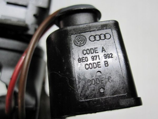 VW EOS 2.0 B 08R. 150KM BVY 8E0971992 Wiązka wtryskiwaczy - obrazek 4